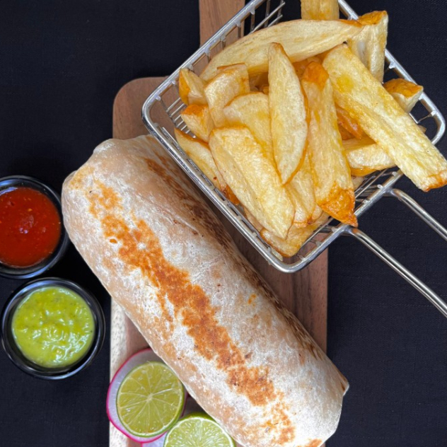 Burrito Chorizo + papas fritas