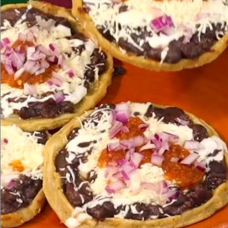 Gordita de Frijol