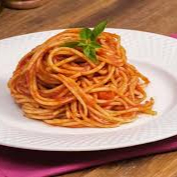 Descubra o sabor inigualável do nosso 'Macarrão no pote + proteína (monte seu pote)', um dos nossos pratos especiais. Trata-se de uma fusão perfeita de macarrão cozido al dente, servido diretamente em um pote, complementado por sua proteína de escolha. Cada garfada revela a harmonia entre os ingredientes, proporcionando uma experiência culinária única e saborosa. Personalize o seu prato ao seu gos