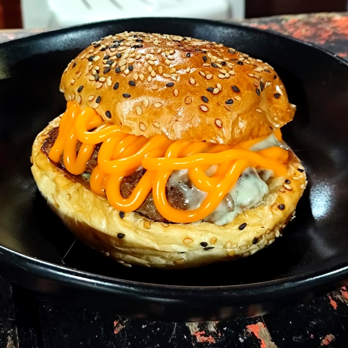 Pão de hambúrguer, 1 blend 120g, queijo, Cheddar.