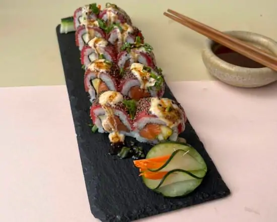 Ahi Tuna Roll (10pzas)
