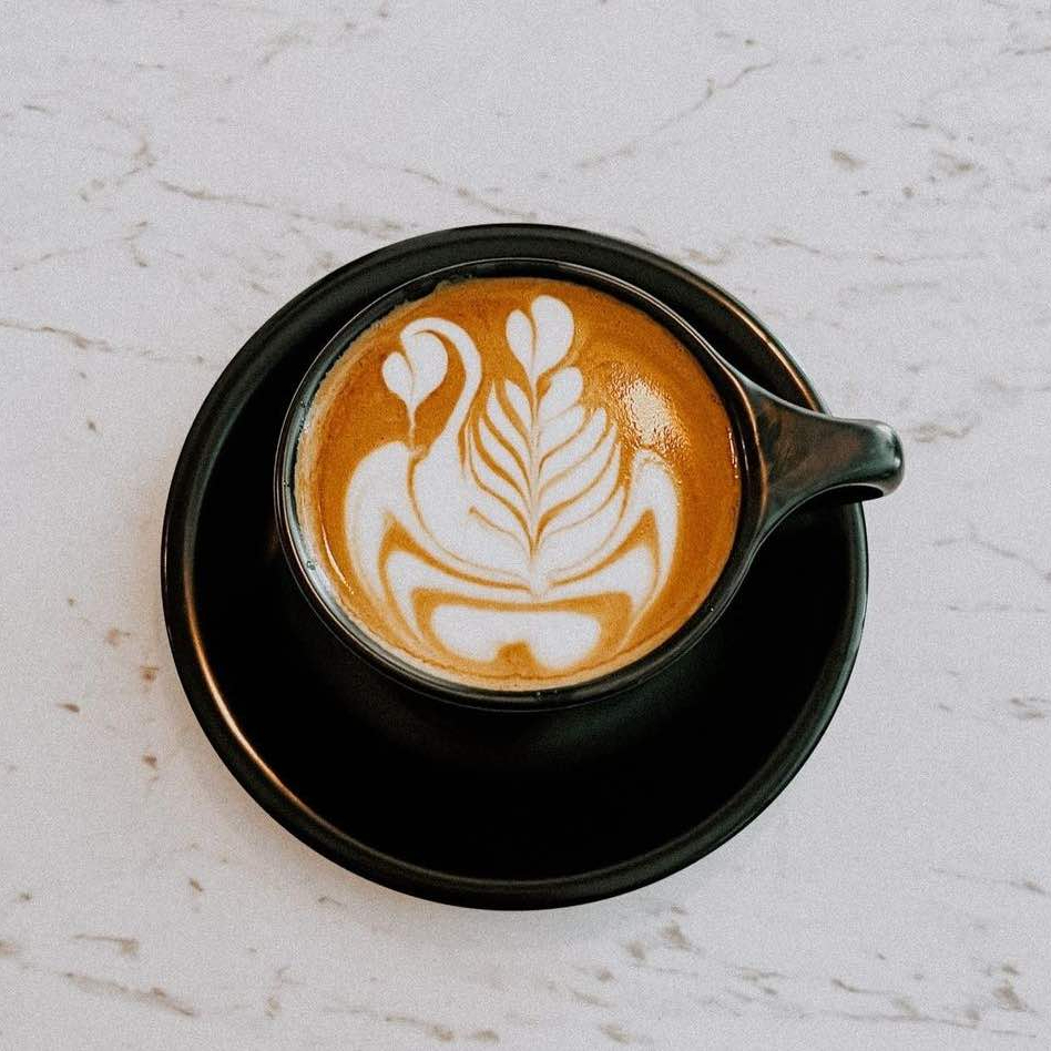 Latte Caliente 12 Oz