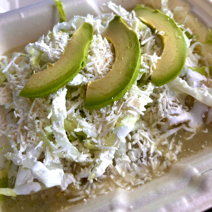 ENCHILADAS VERDES+ AGUA