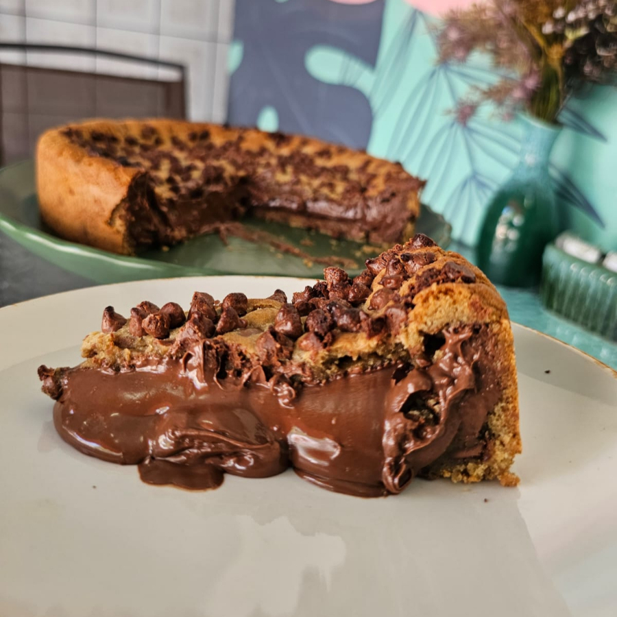 A famosa fatia de massa de cookie com muita Nutella e chocolate nobre, super recheada com 200g de pura felicidade!
