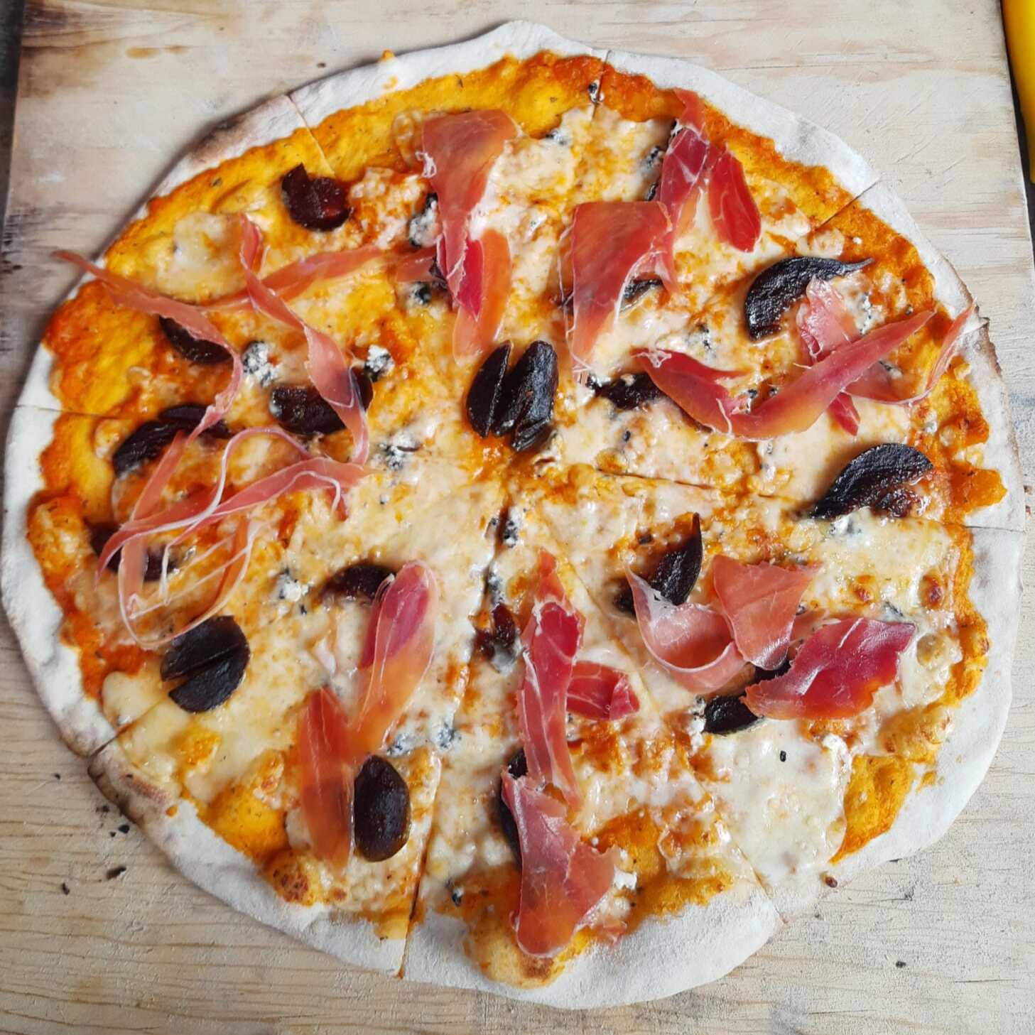 Pizza Higo Caramelizado