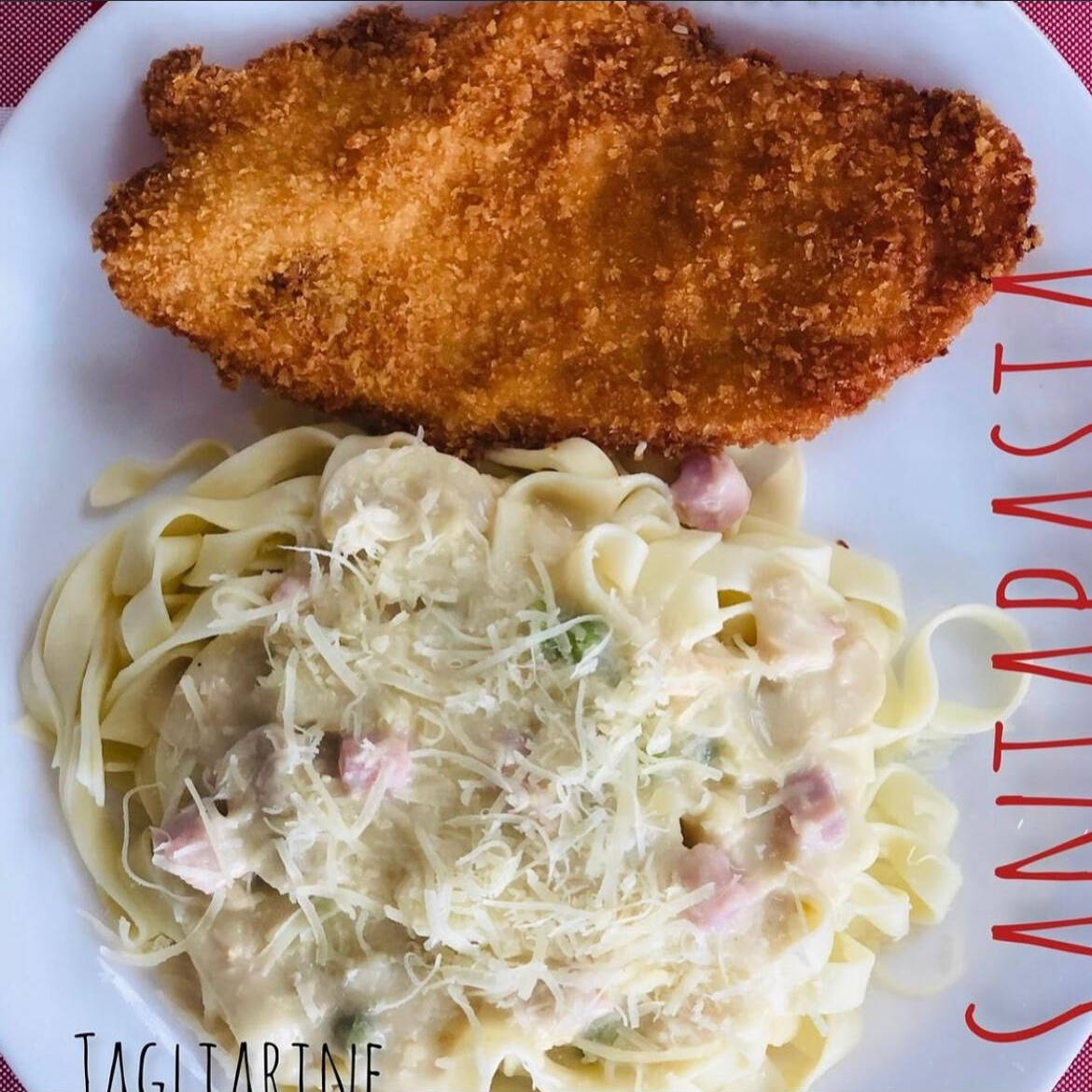 Tagliarine fresco caseiro ao molho.