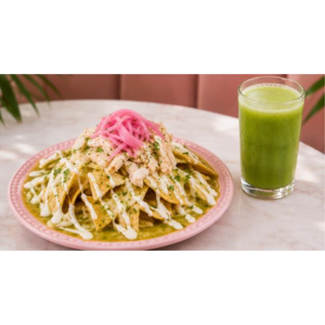 CHILAQUILES VERDES + JUGO VERDE