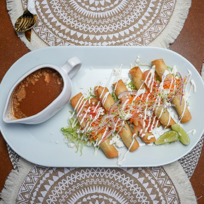 Tacos Dorados Arall