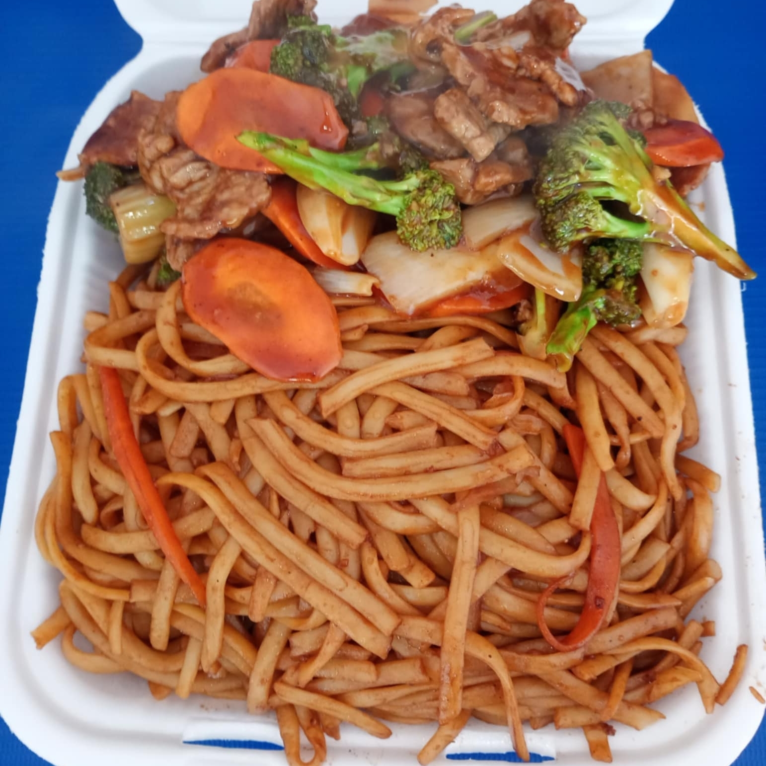 Arrachera de Res con Brócoli