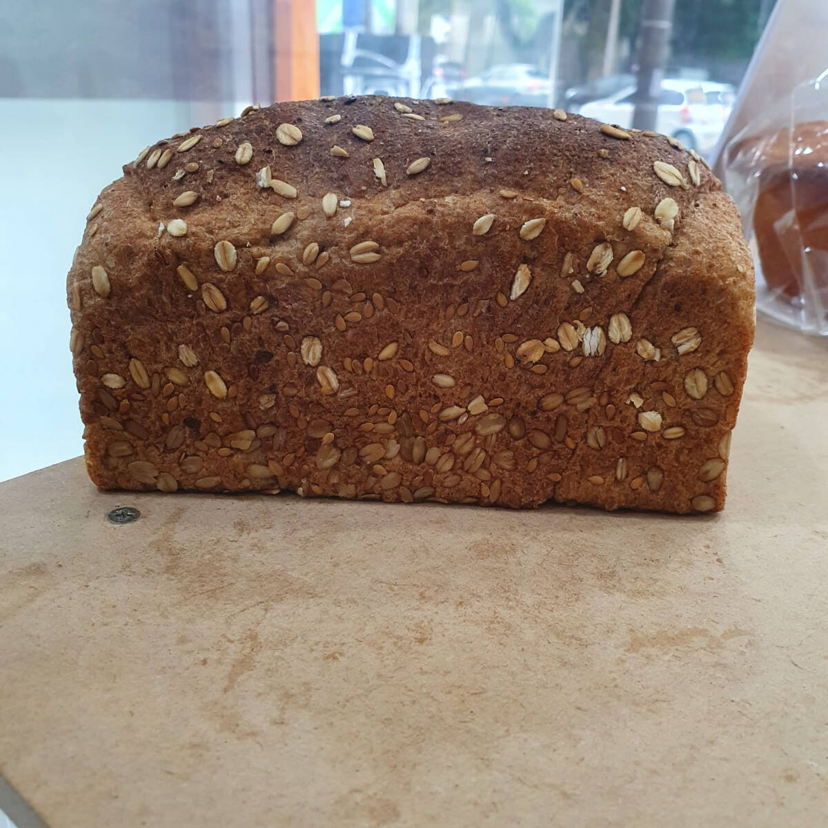 Sem lactose com linhaça e aveia. Aproximadamente 400g