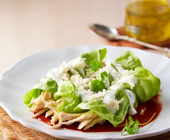 Enchiladas en Hoja de Lechuga