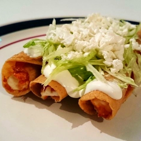 Tacos Dorados de Cochinita