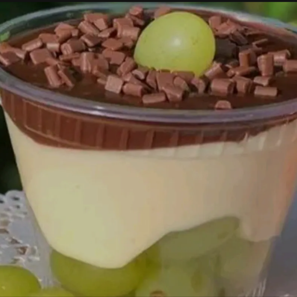 Uma Explosão De Sabor Nesse Bombom de Uva Com Creme de Ninho e Brigadeiro Gourmet