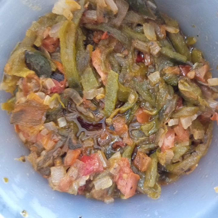 RAJAS CON QUESO