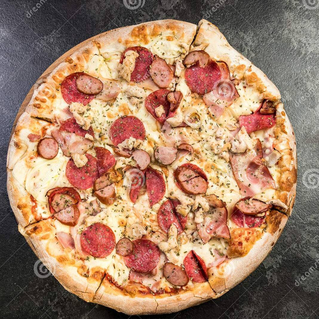 Pizza Mediana 30 cm Diámetro x 6 Porciones