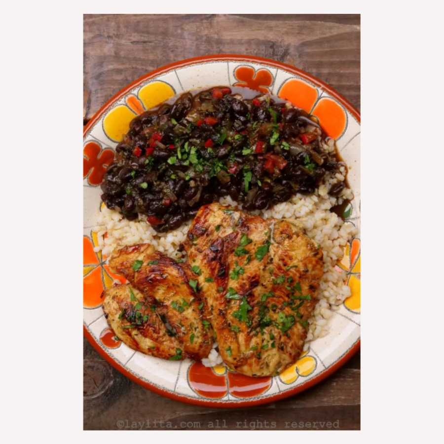 Comida de Pechuga Asada
