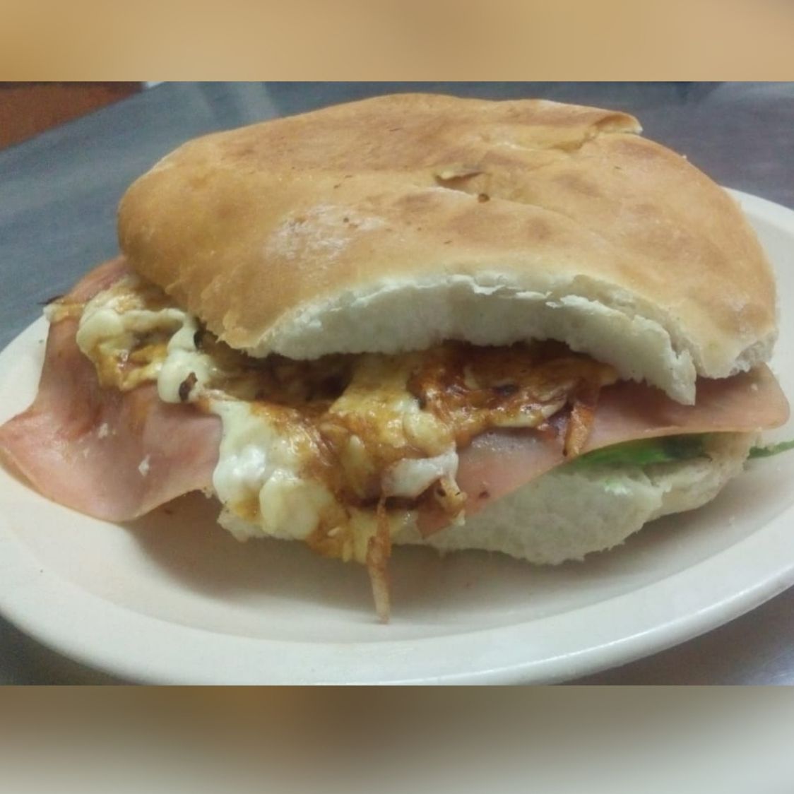 Torta de Jamon con Queso Fundido