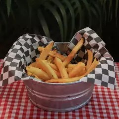 PAPAS A LA FRANCESA 500G CON SALSA QUESO AMARILLO