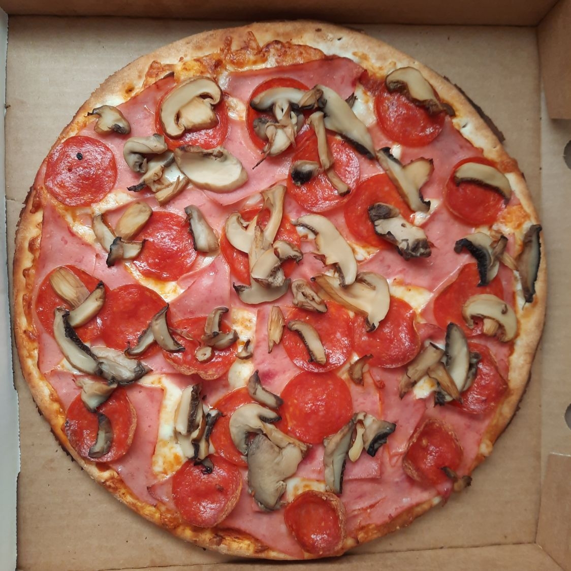 Pizza Americana Mediana