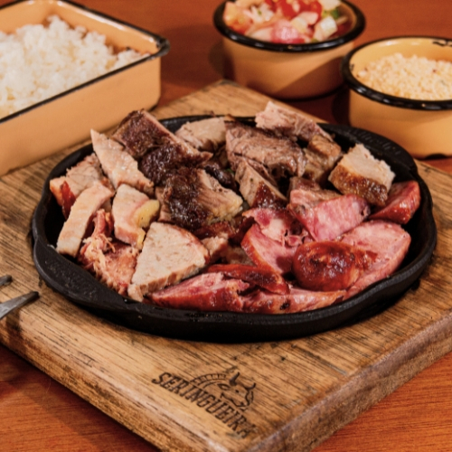 Escolha seus cortes favoritos (460 g no total) e um acompanhamento à sua escolha. Tudo servido separadamente.