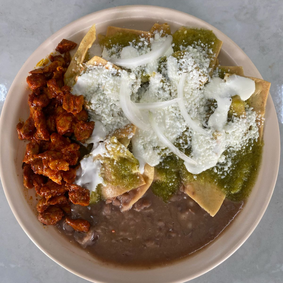 Chilaquiles Verdes con Adobada