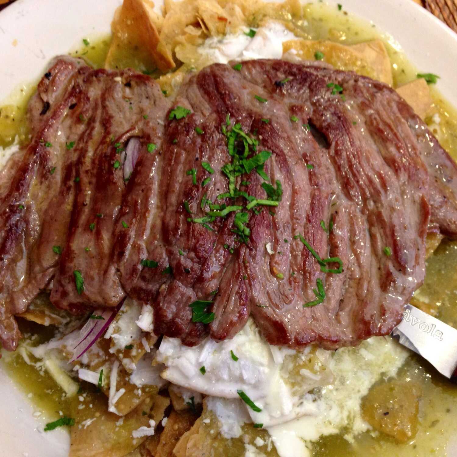 CHILAQUIL CON ARRACHERA