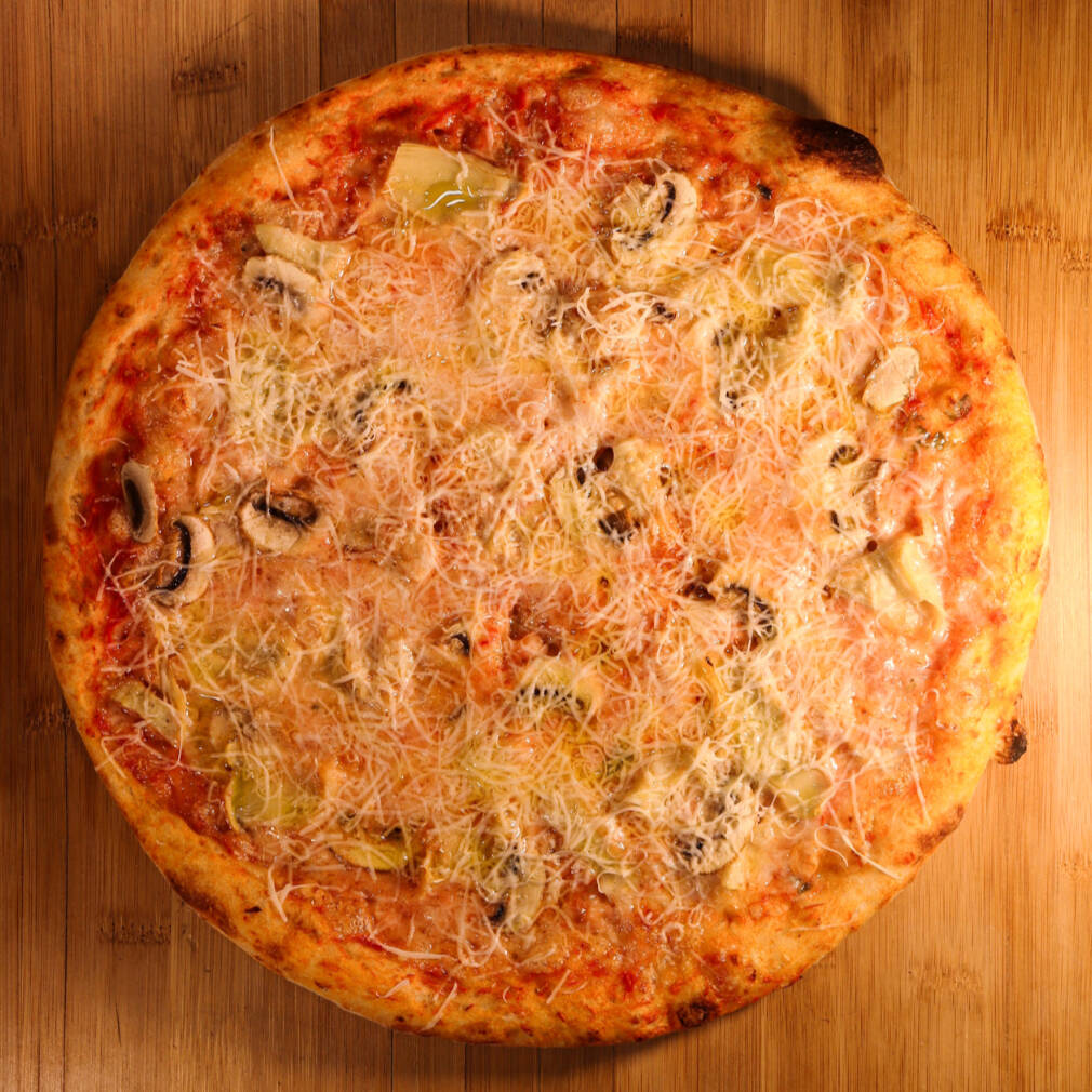 Pizza de 3 Quesos y Alcachofa