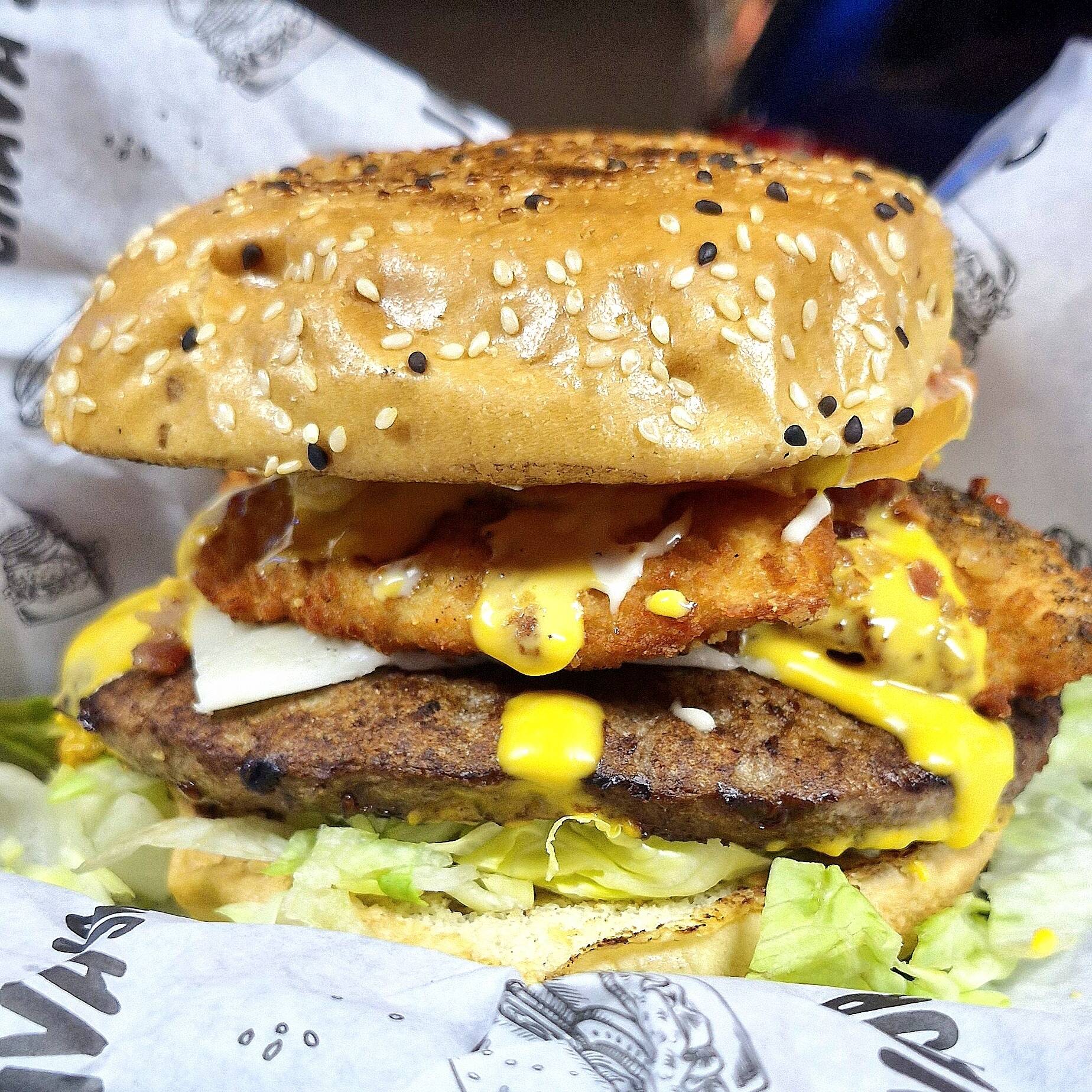 Hamburguesa de Arrachera con Pechuga