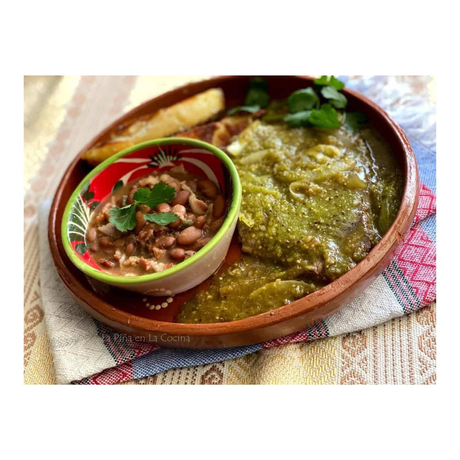 Comida de Bistec Cerdo en Verdolagas