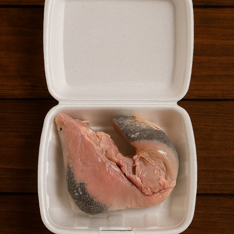 Porção com aproximadamente 1 Kg - A língua bovina é uma carne extremamente macia, suculenta e muito saborosa, considerada uma iguaria em várias regiões do Brasil.