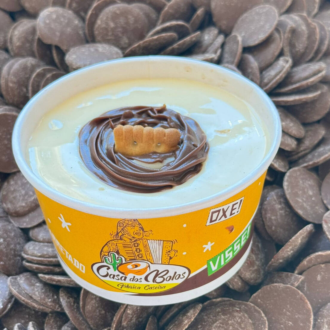 SERVE 1 PESSOA POTE 280ML..... PAVE COM RECHEIO DE CHOCOLATE, BISCOITO MAIZENA E RECHEIO BASE.