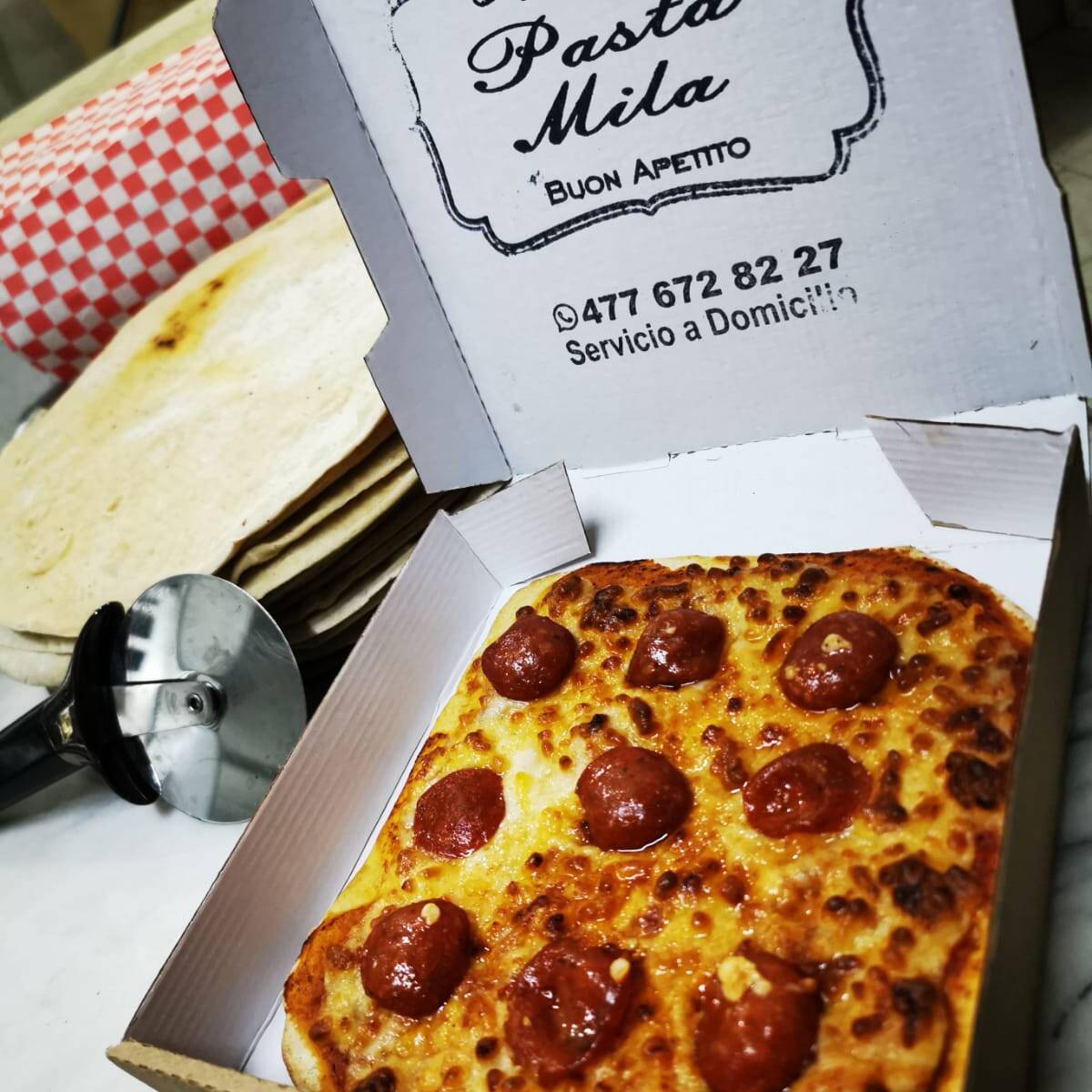 Pizza Cuadrada 20cm