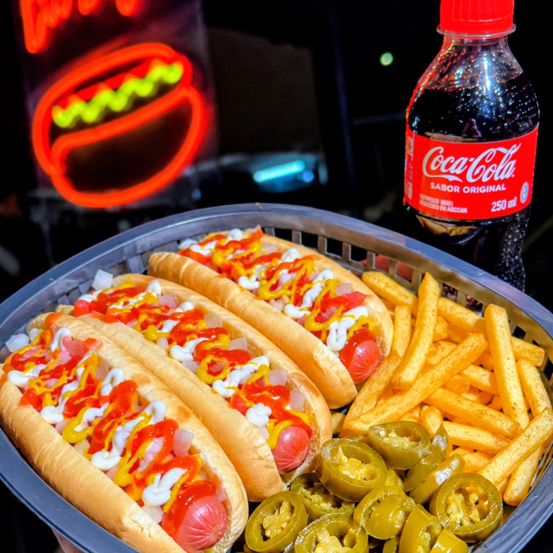 Combo 3 Dogos Sencillos con Papas y Refresco