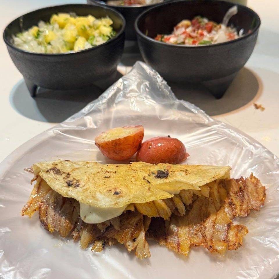 GRINGA AL PASTOR 2 * 1