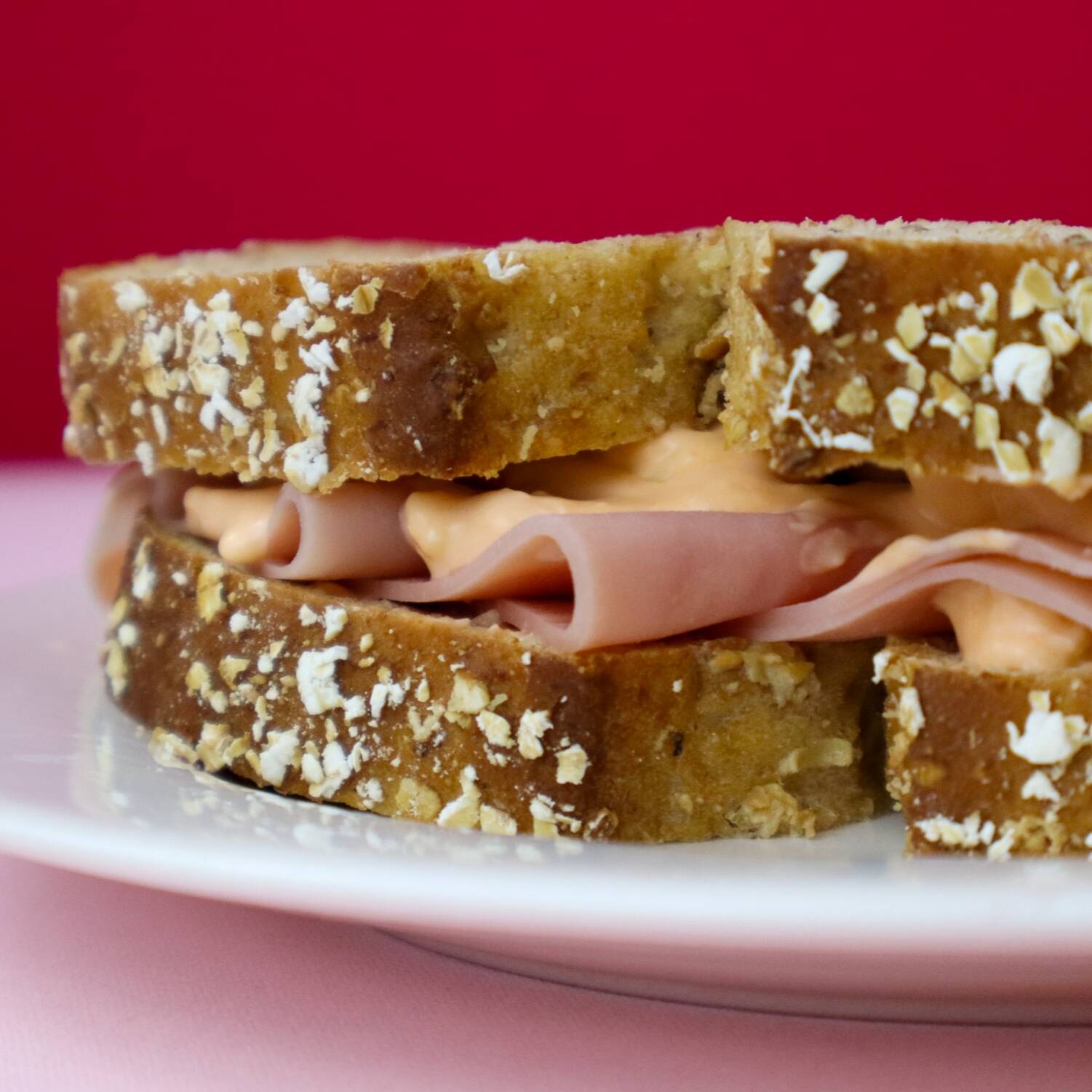 SANDWICH DE PATÉ DE QUESO DE BOLA