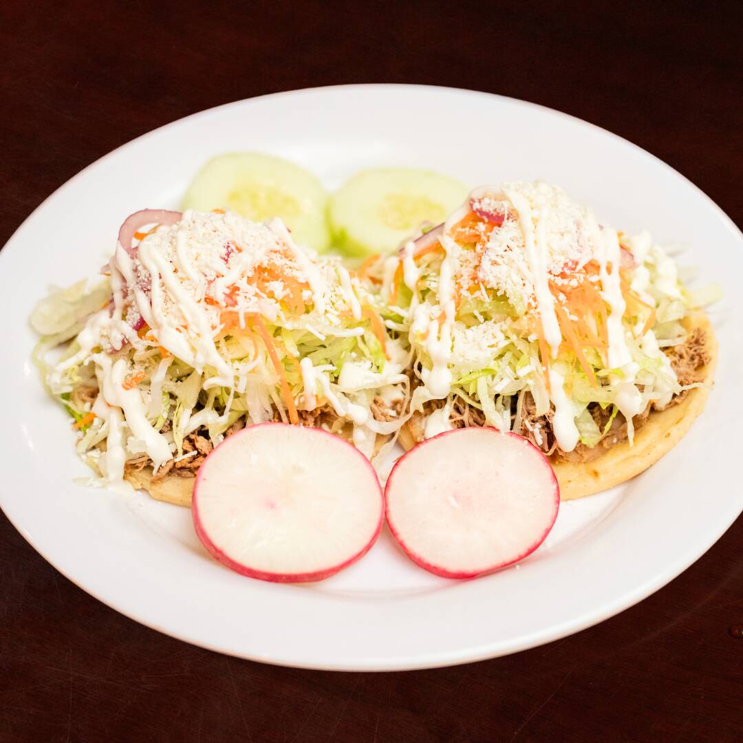 Gordita de Carne Deshebrada de Res