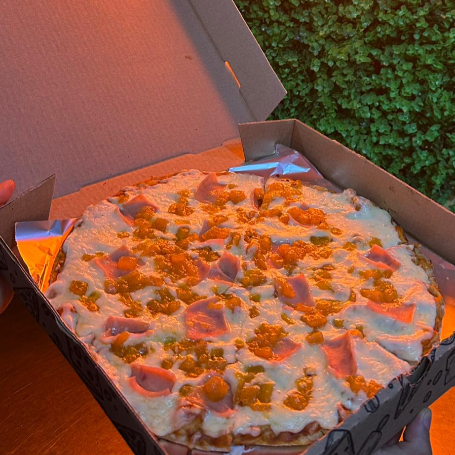 Pizza Hawaiana Mediana 6 Porciones