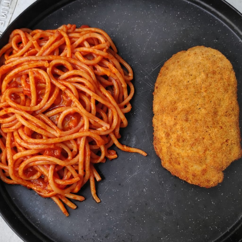 Pechuga Rellena con Spagueti