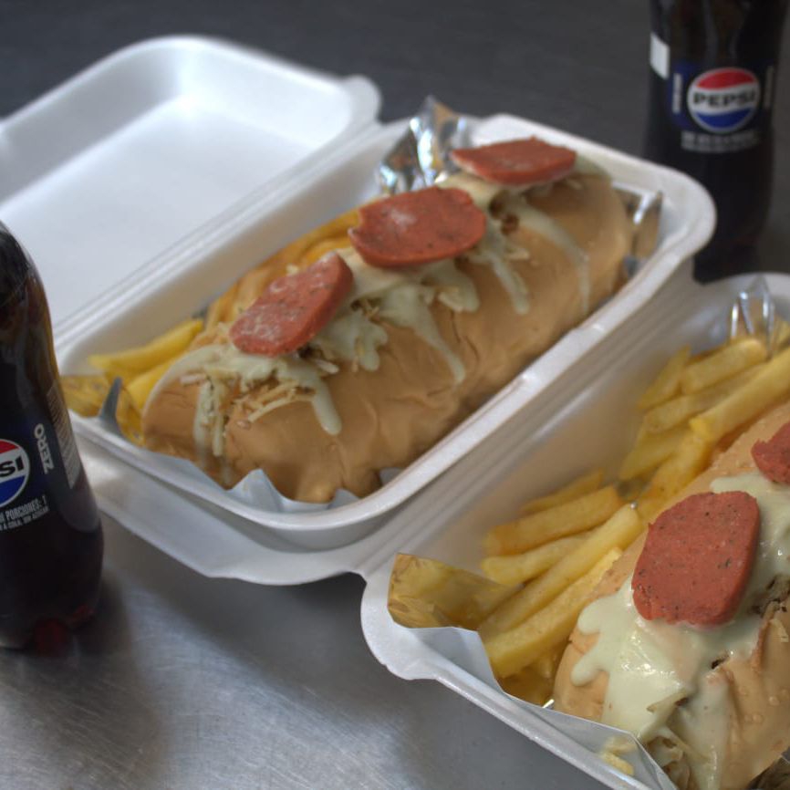 2 Butiperro Gratinado + 2 Francesas