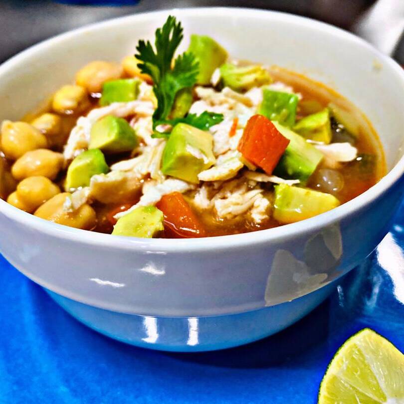 Sopa de Verduras con Pollo