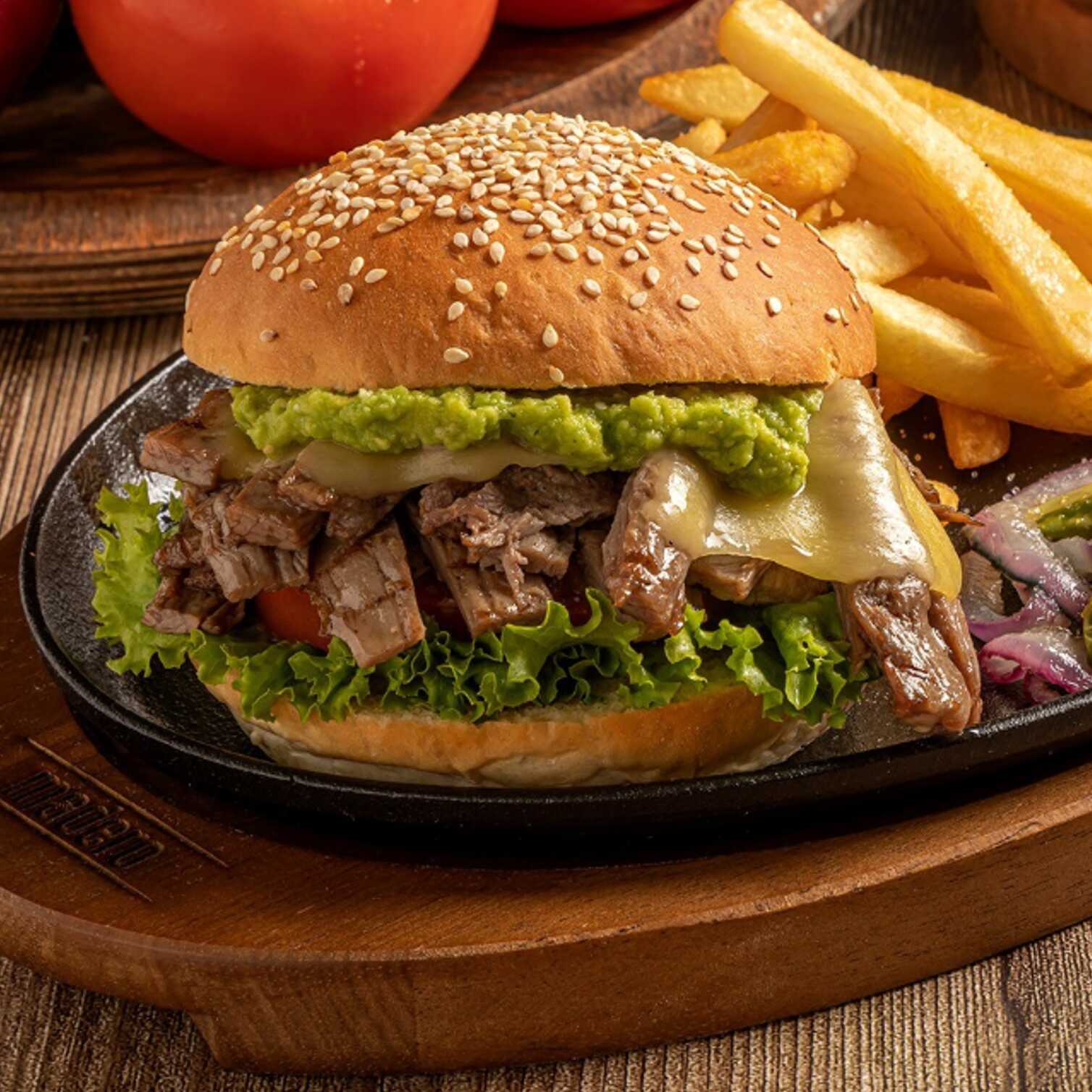 HAMBURGUESA DE ARRACHERA