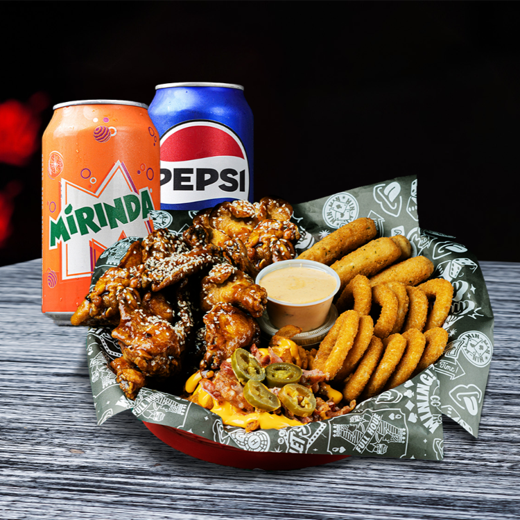 Charola Poker Sampler + Refresco.