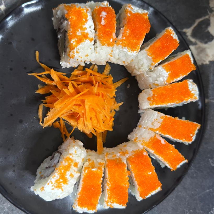 Sushi Masago Roll