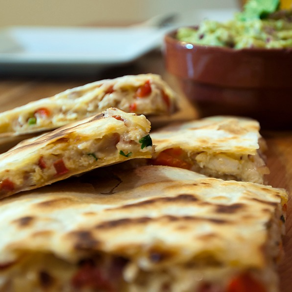 Quesadilla Jumbo de Pollo