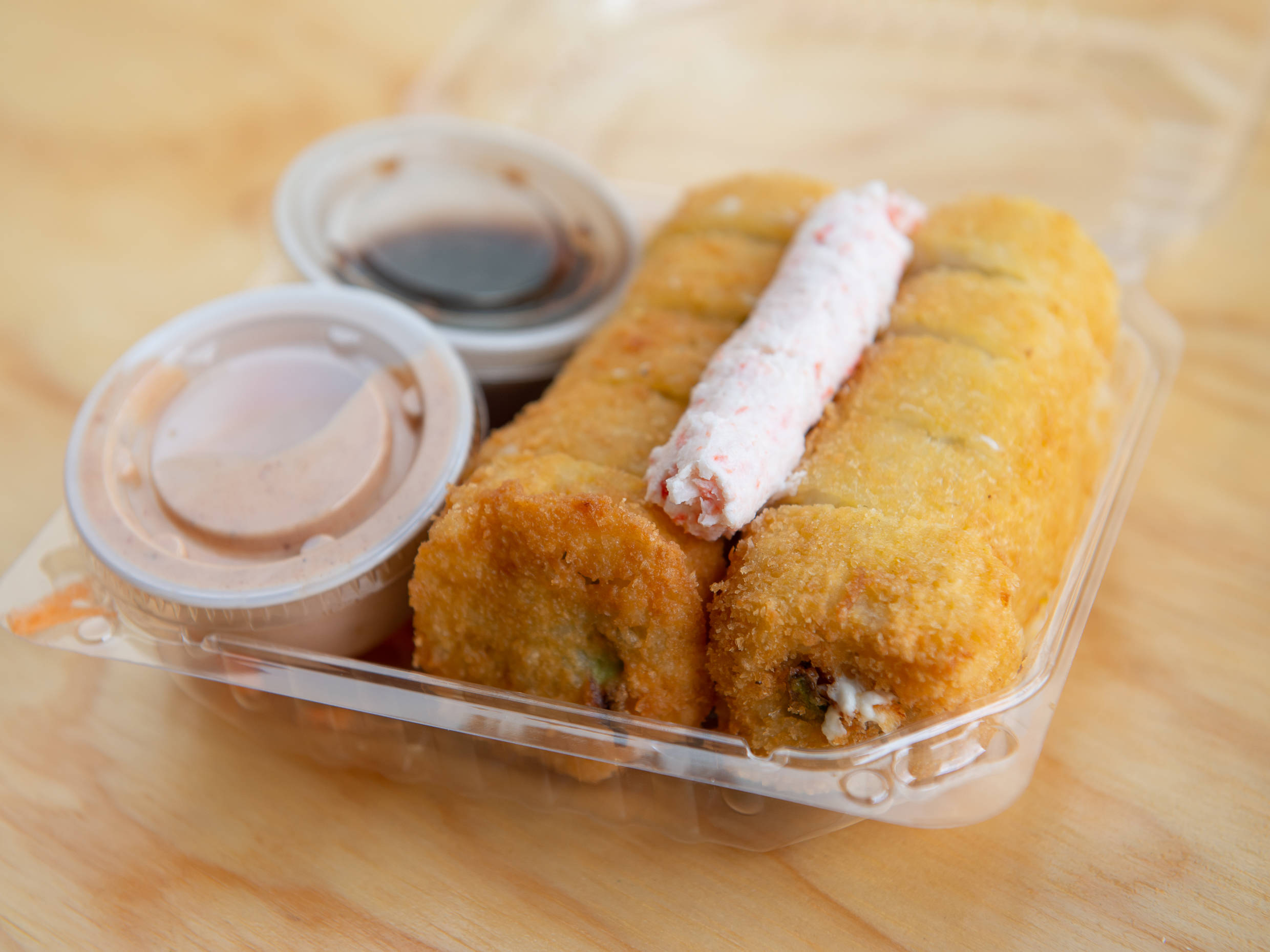 Como Camarón Roll más Arroz Frito