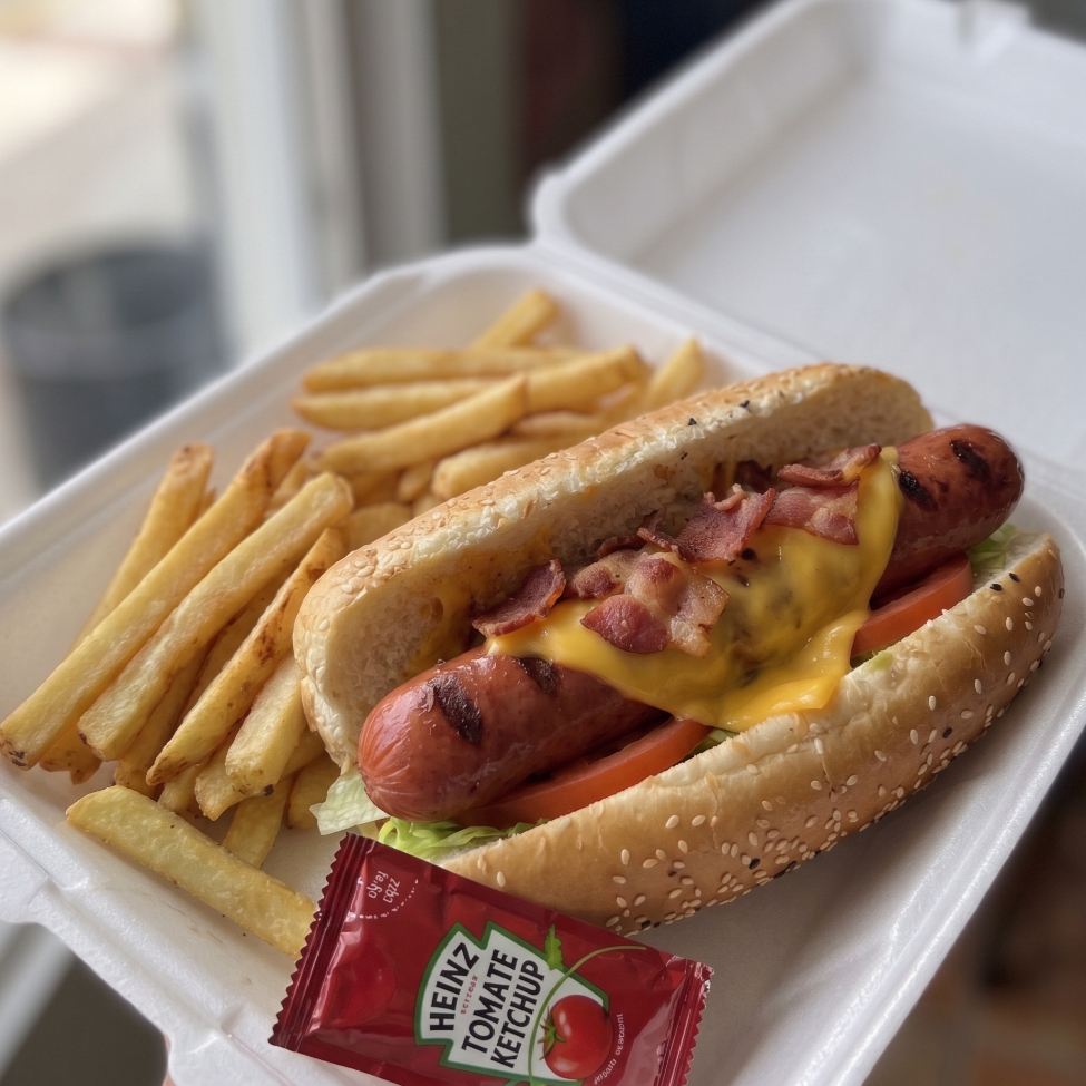 Hot Dog Jumbo con Papas y Refresco