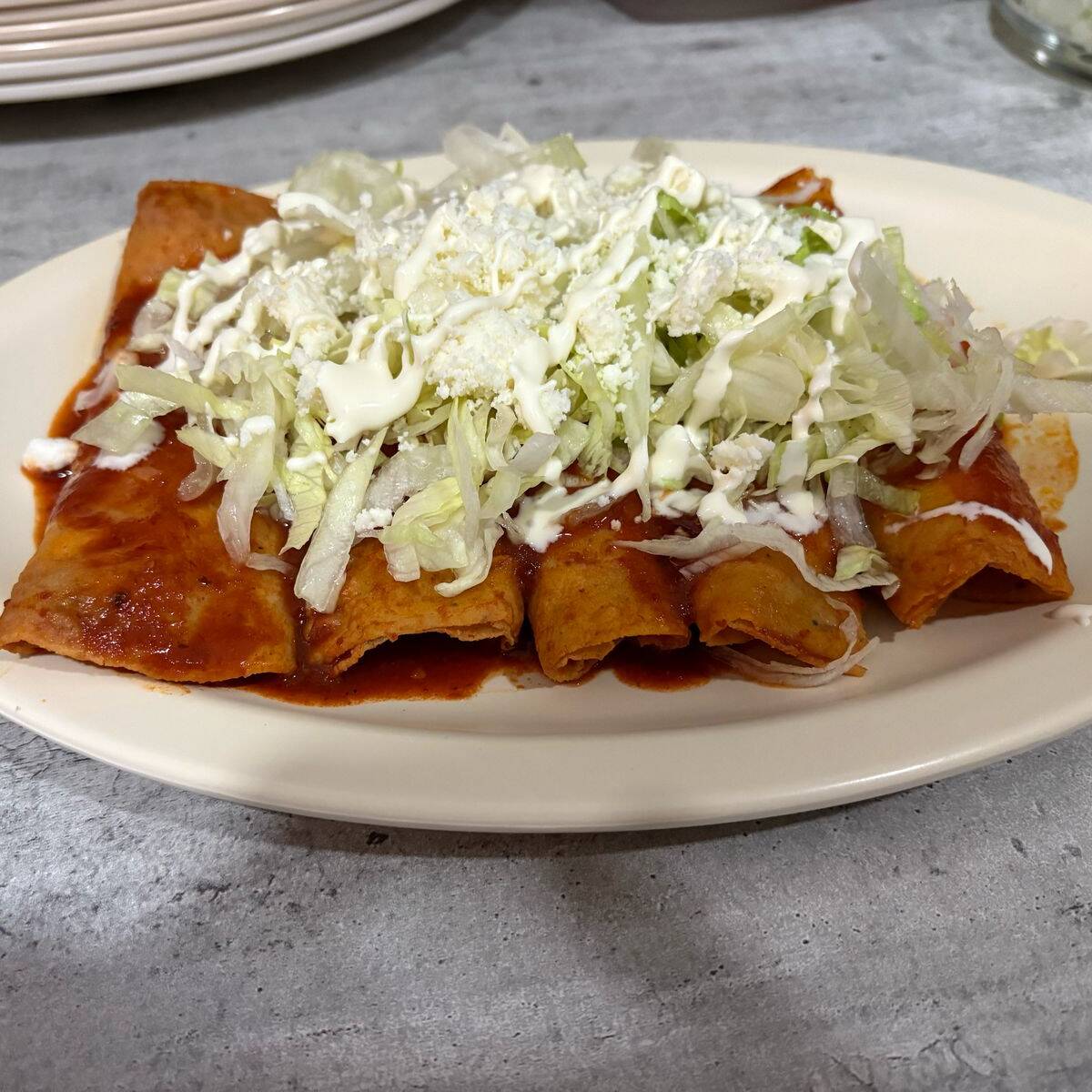 Enchiladas Rojas de Queso