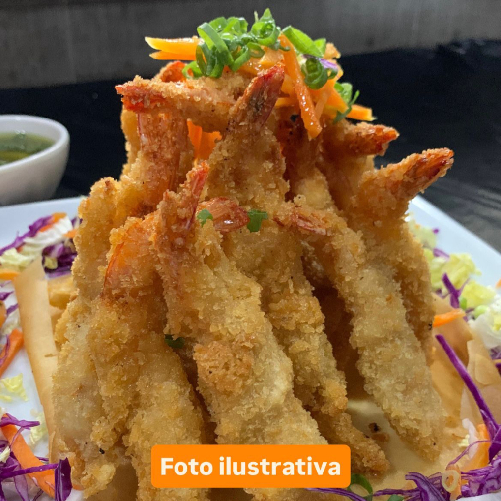 Camarões empanados com farinha panko