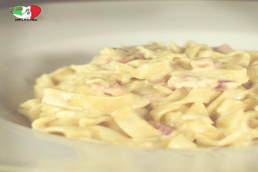 FETTUCCINE ALFREDO