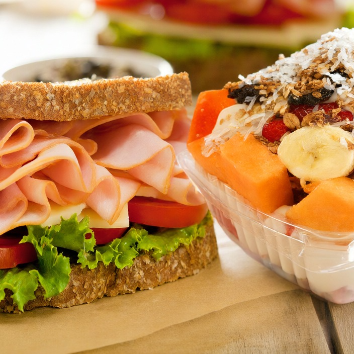 Sandwich Jamón + Bionico Mediano